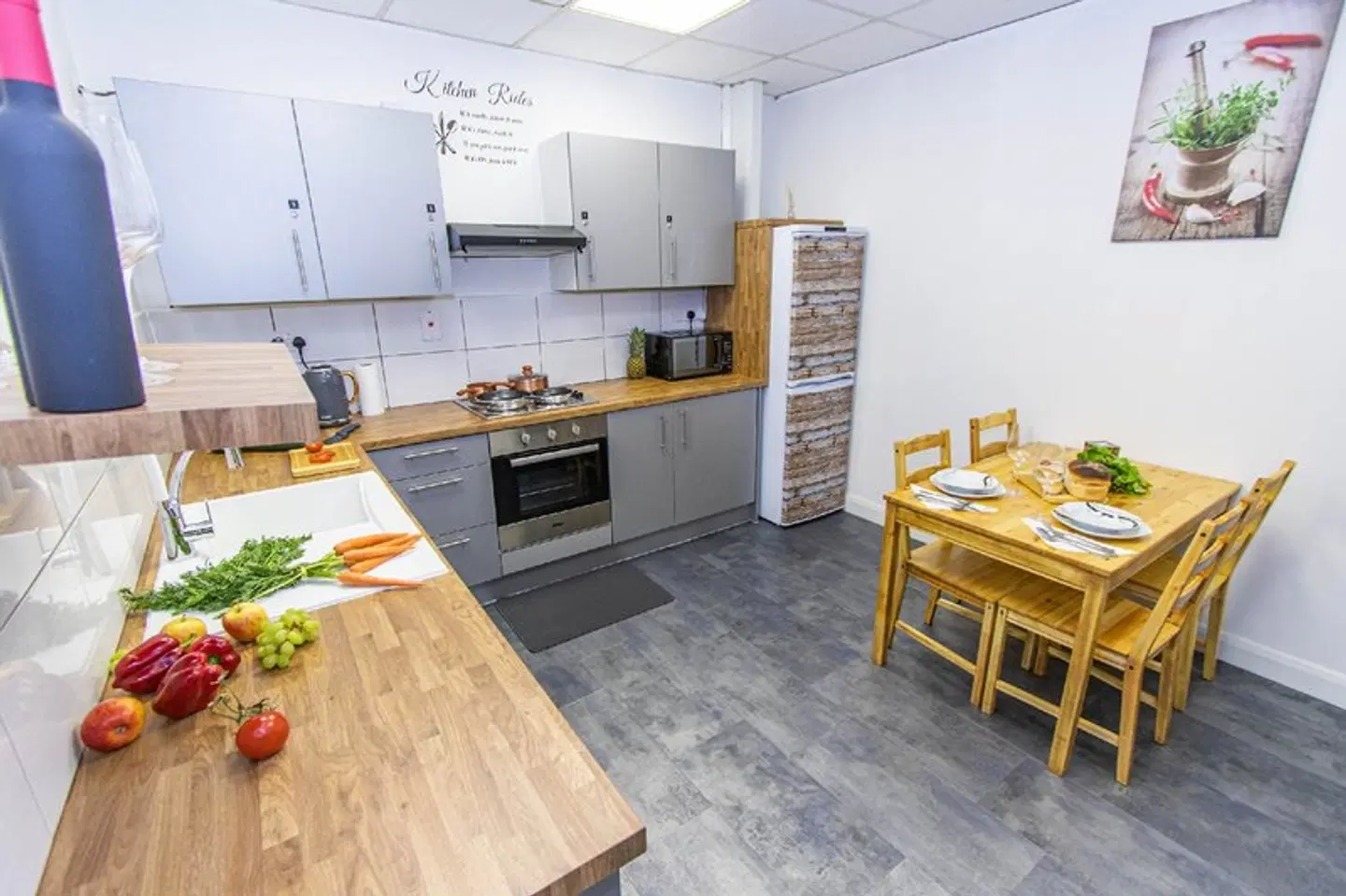 Cades Accommodation ROOM_EXAMPLE