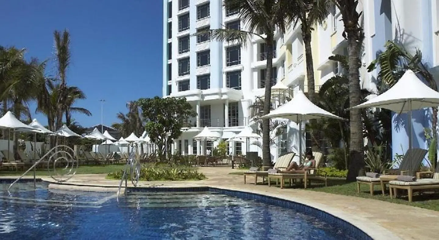 Suncoast Towers and Hotel EXTERIOR
