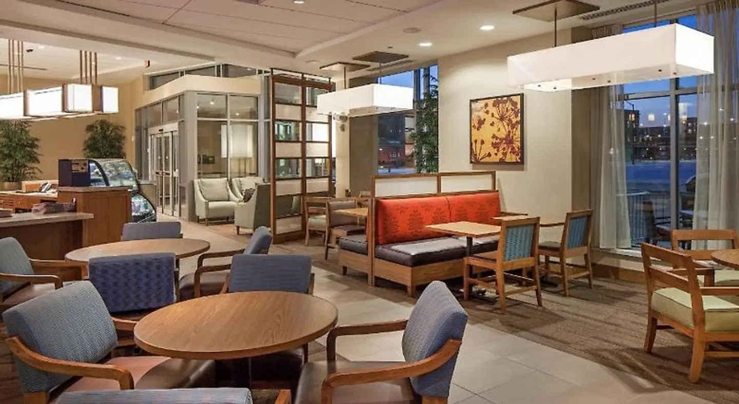 Hyatt Place Lincoln/Downtown-Haymarket LOUNGE_LOBBY