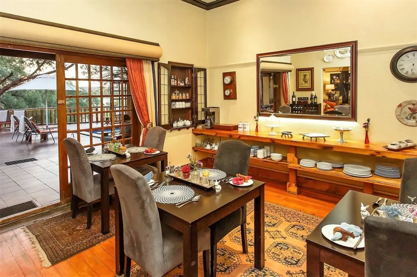 Riverside Lodge Restaurant