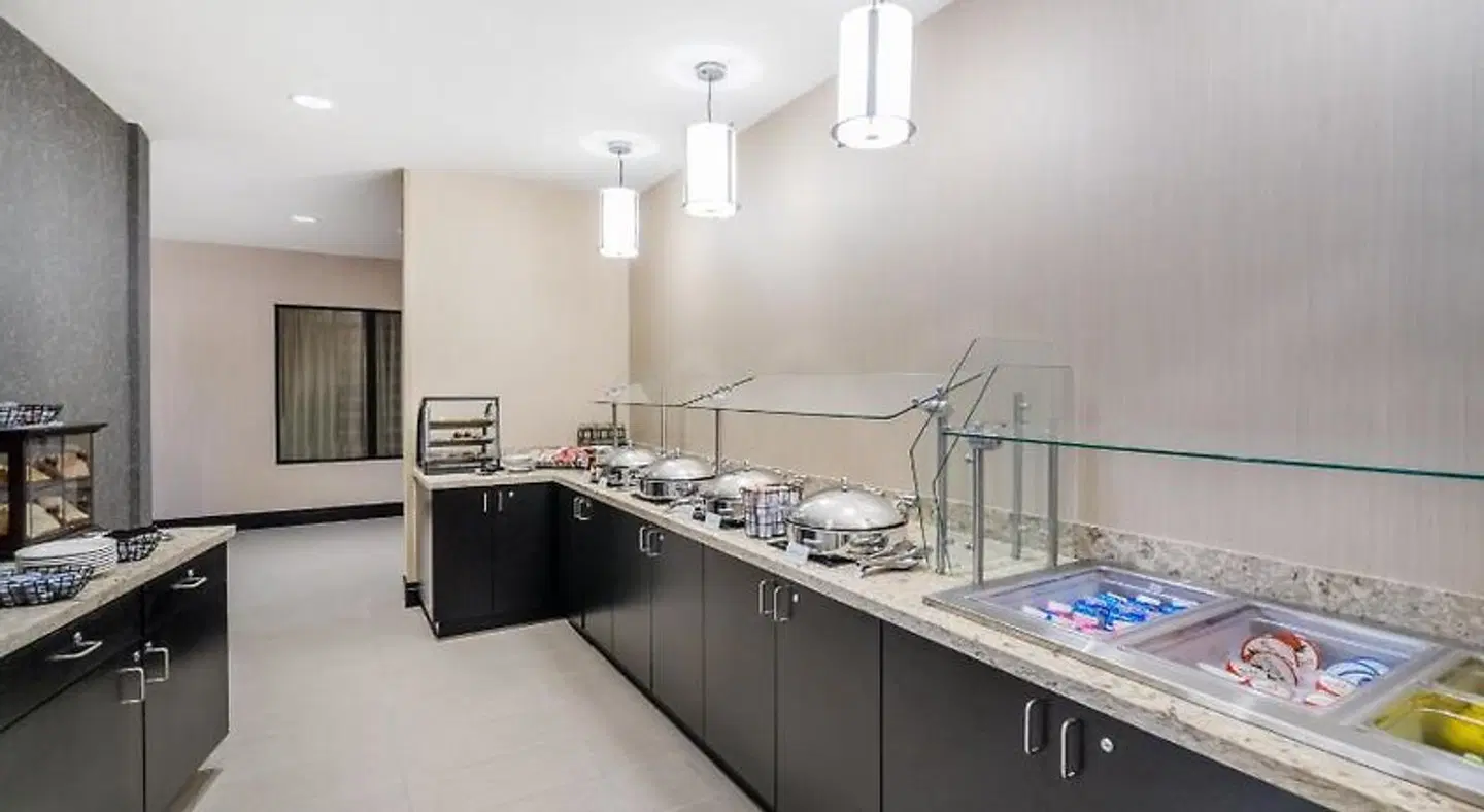 Holiday Inn Terre Haute by IHG Badezimmer