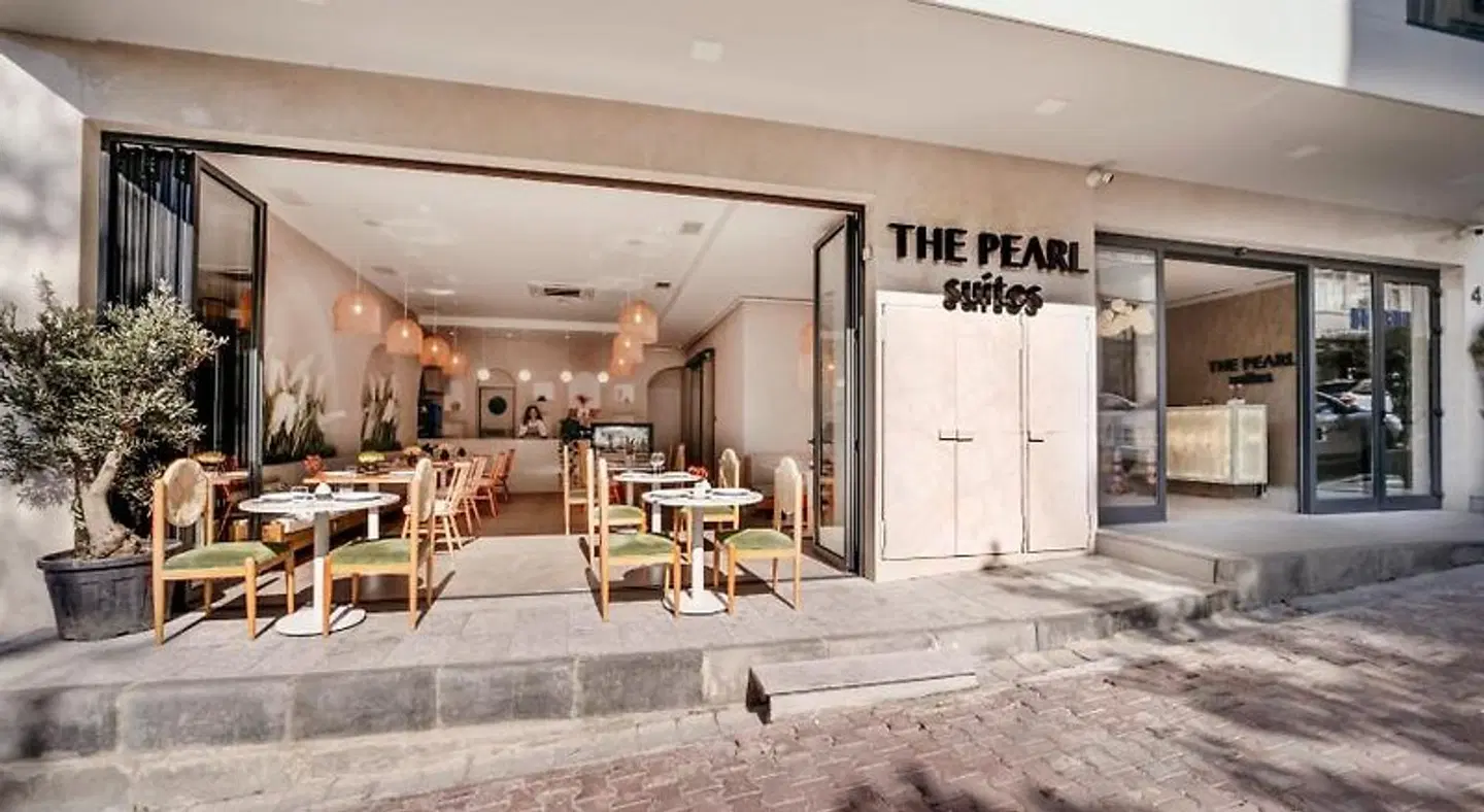 The Pearl Suites Bar