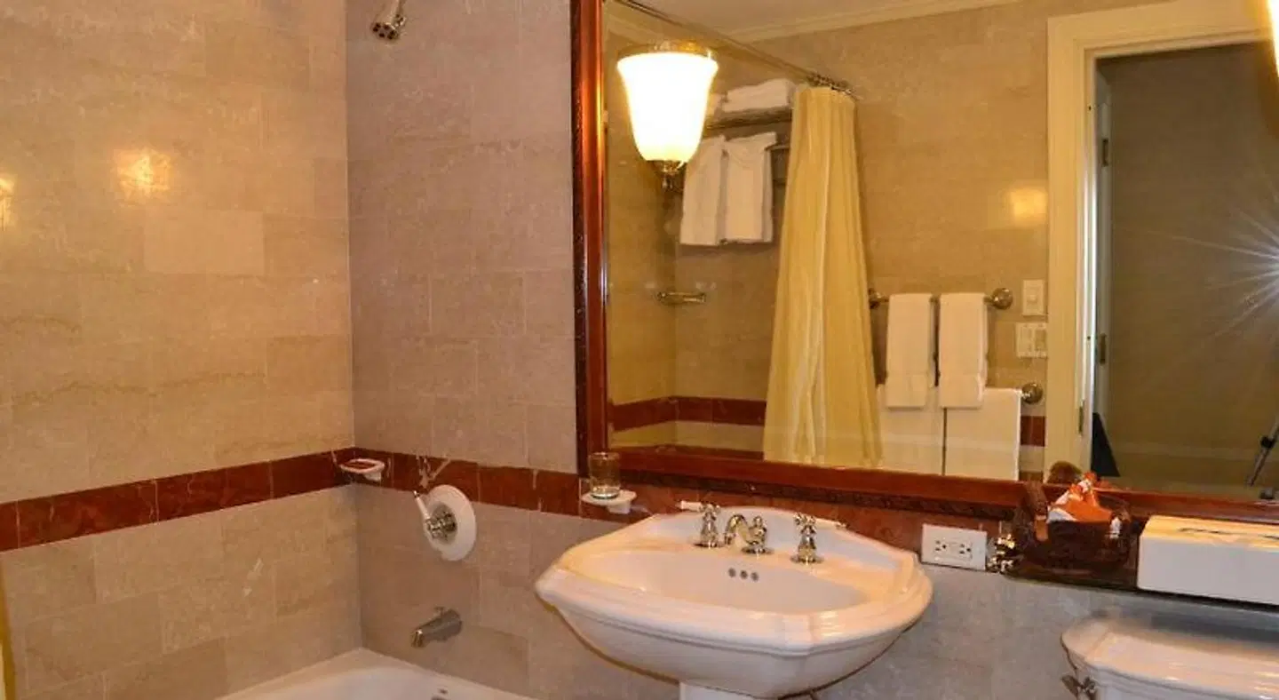 The Wall Street Inn Badezimmer