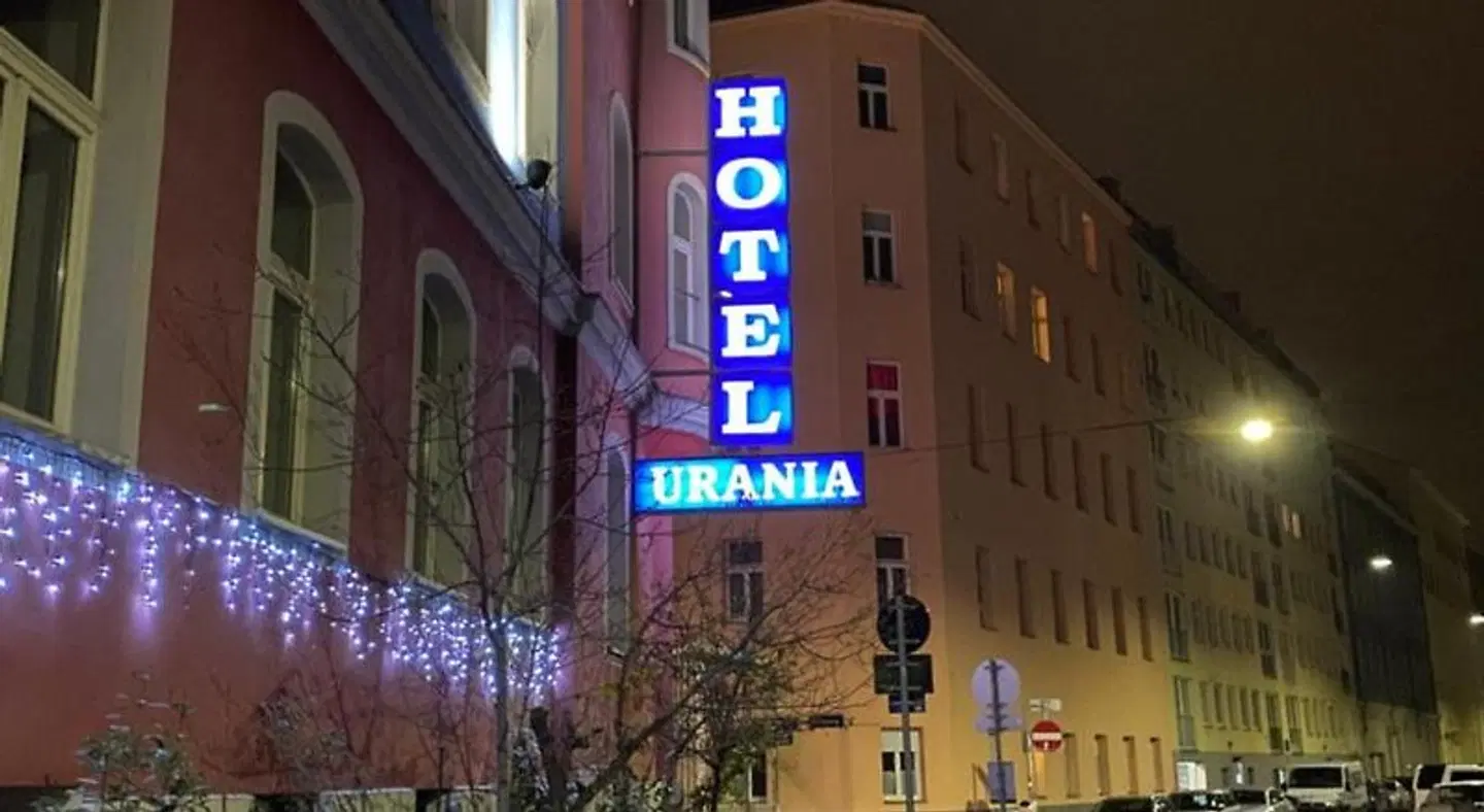 Urania EXTERIOR