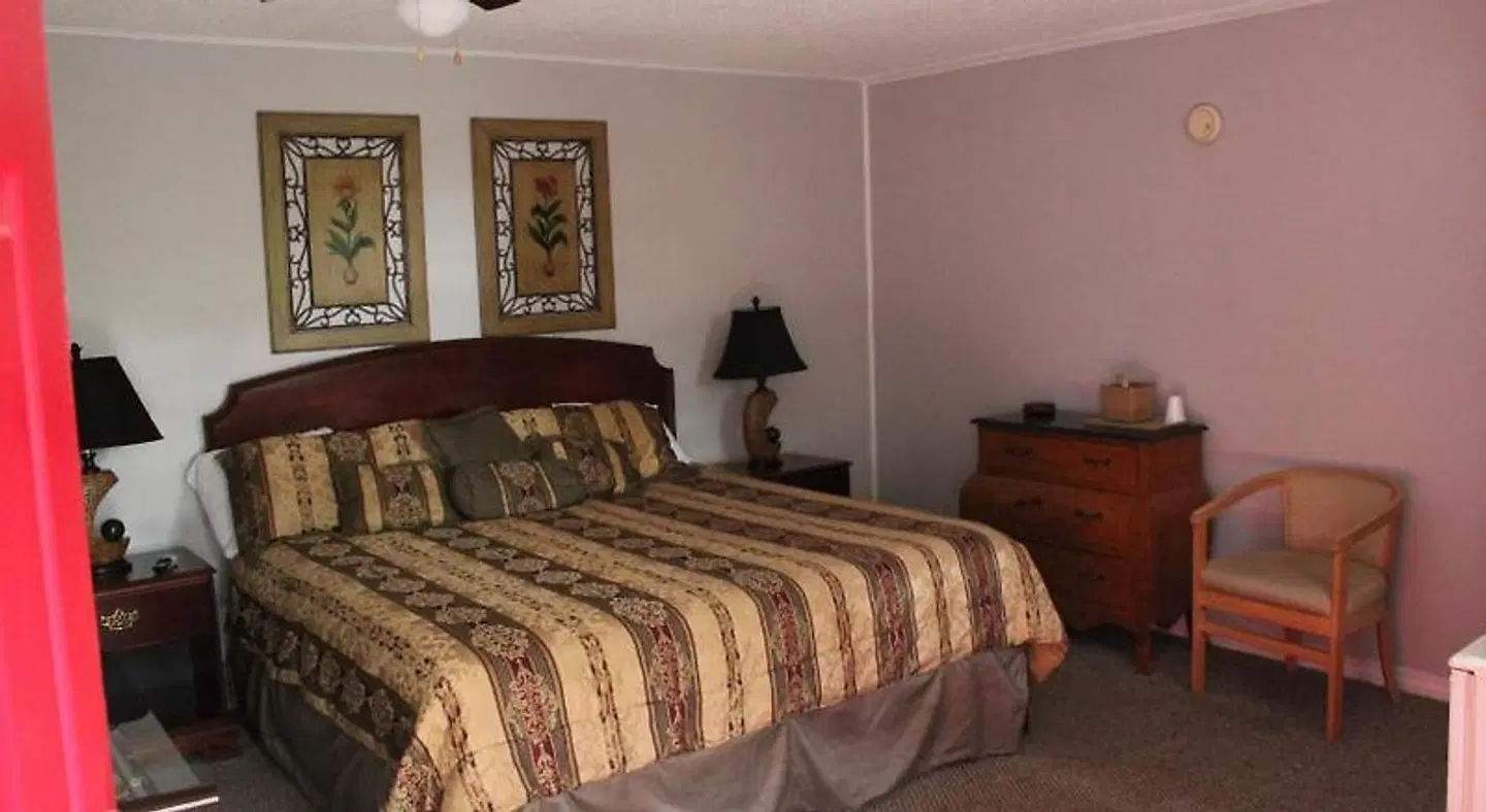 Brydan Suites ROOM_EXAMPLE