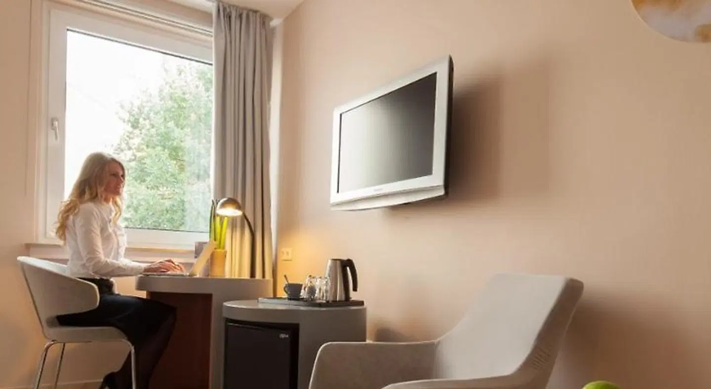 The Grey ROOM_EXAMPLE