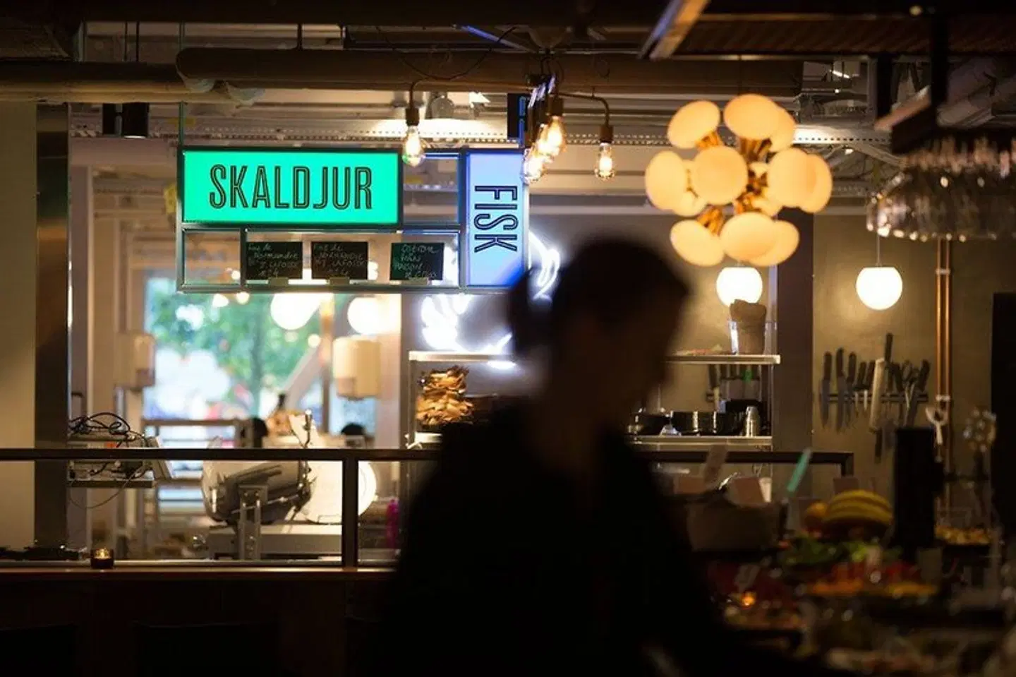 Hotel With Urban Deli Bar