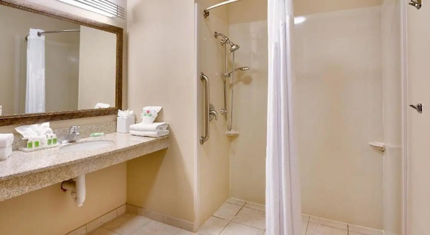 Holiday Inn & Suites Salt Lake City-Airport West by IHG Badezimmer