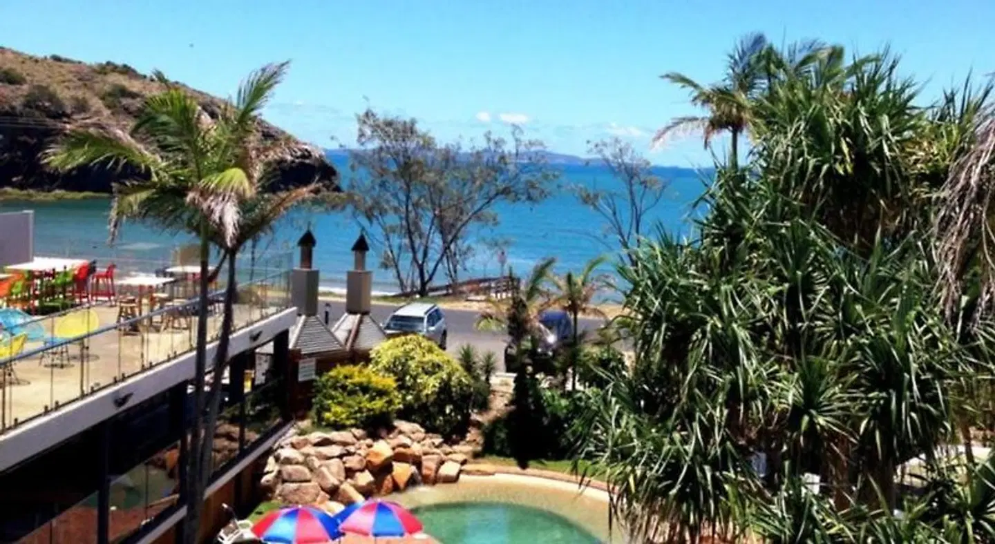 Rosslyn Bay Resort OUTDOOR_POOL