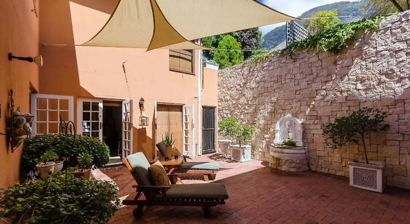 Whale View Manor Guesthouse Terrasse