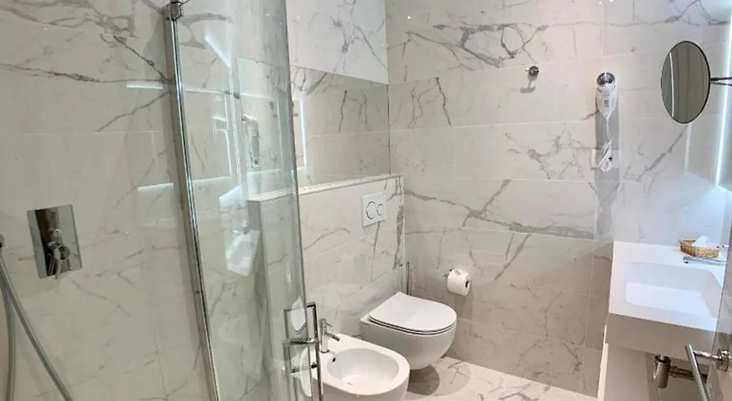 Beau Rivage Pineta Badezimmer