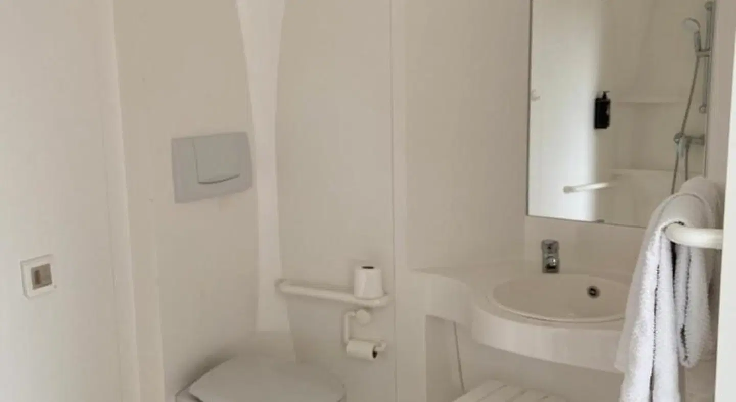 ibis budget Pontivy Badezimmer