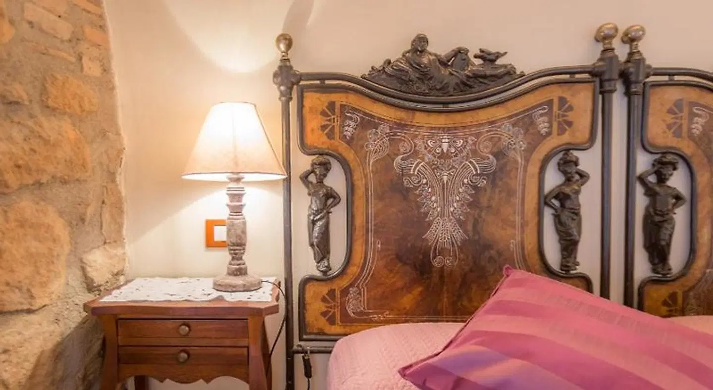 Viterbo Antica ROOM_EXAMPLE