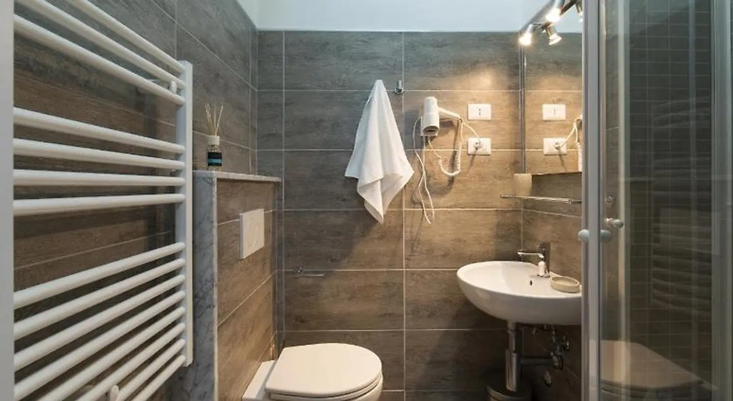 Affittacamere Le Farfalle Badezimmer