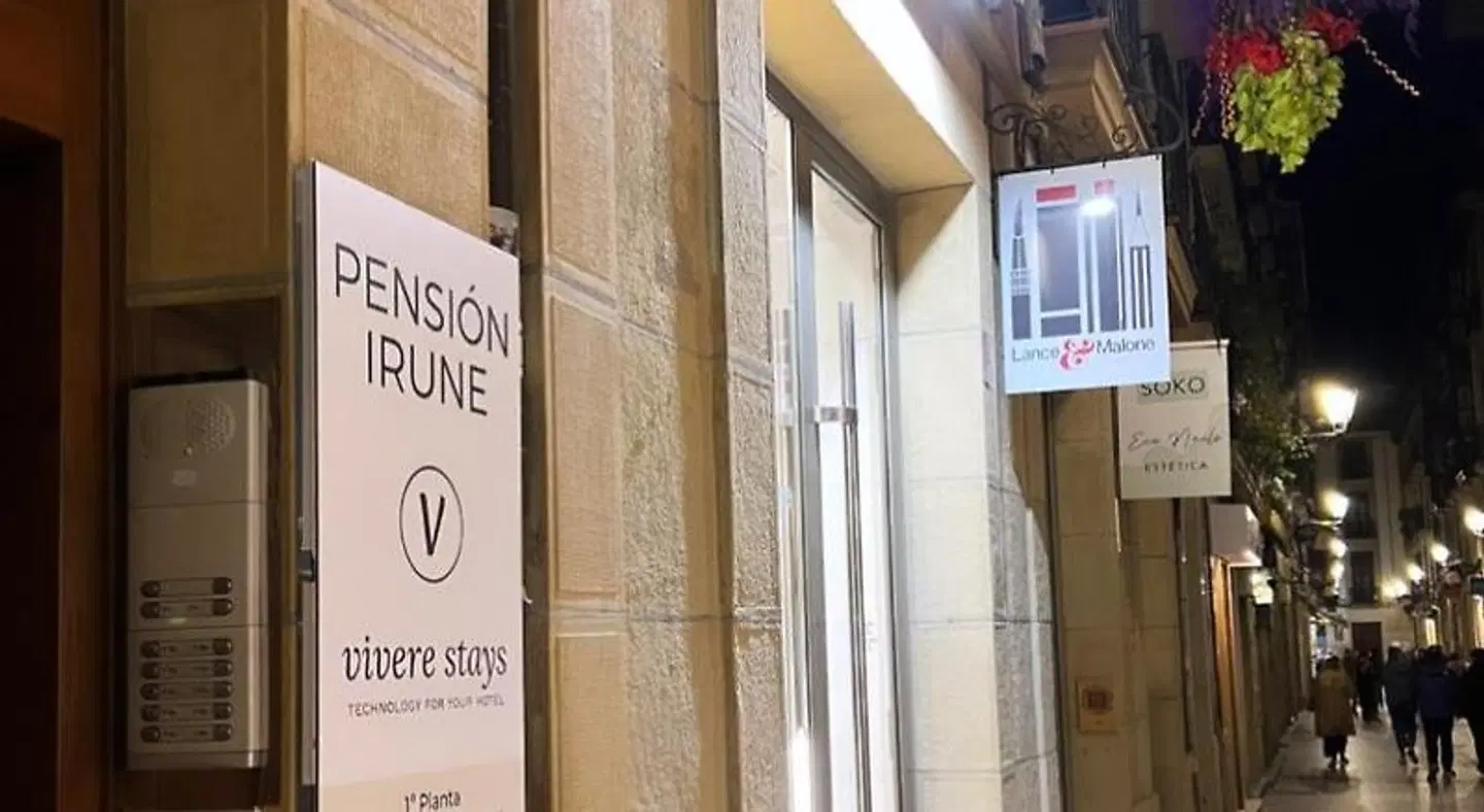 Pensión Irune by Vivere Stays EXTERIOR