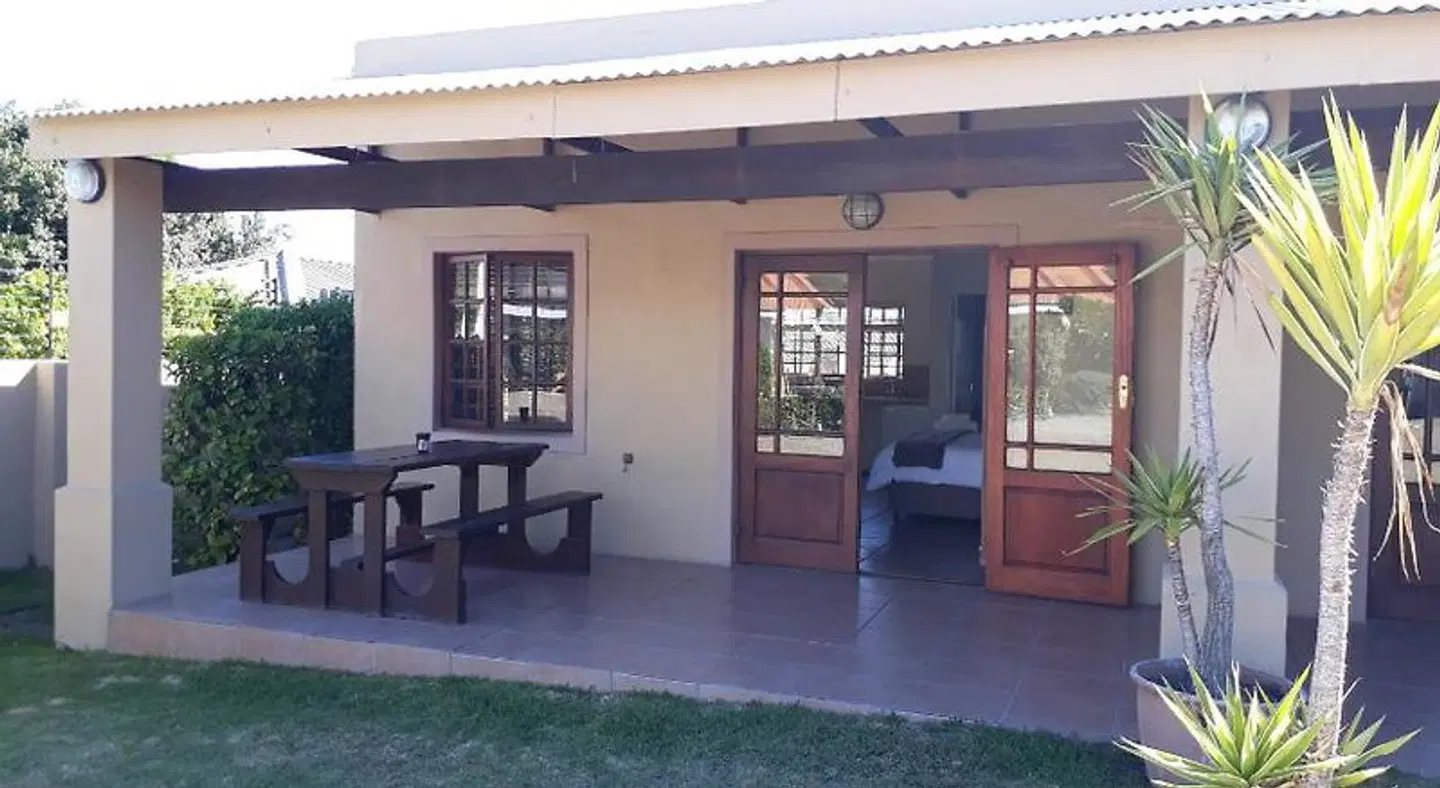 Gansbaai Town Lodge EXTERIOR