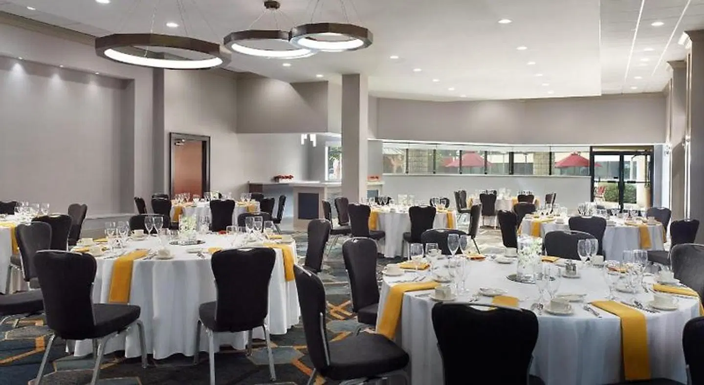 Sheraton Imperial Hotel Raleigh-Durham Airport at Research Triangle Park Restaurant