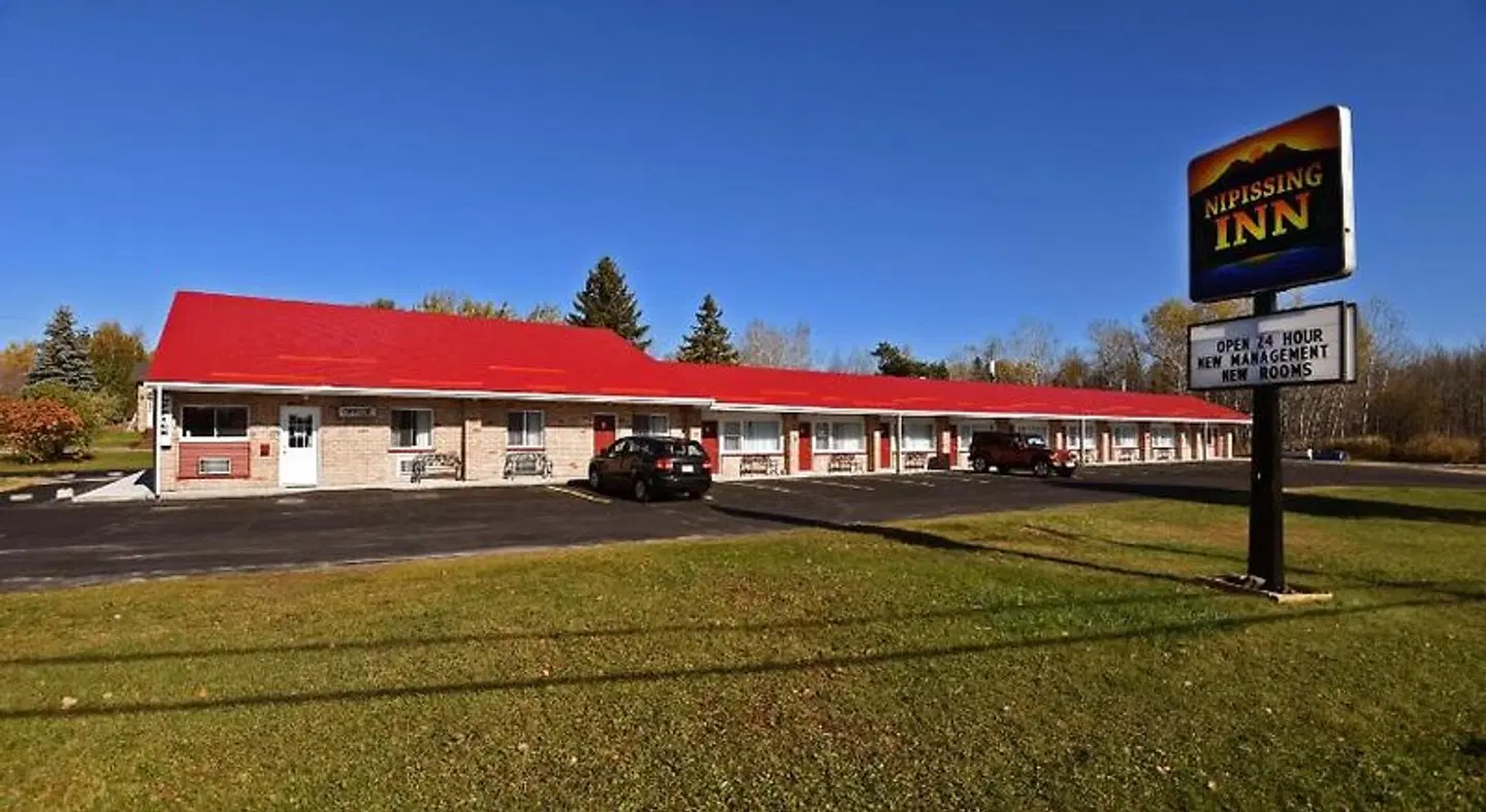 Nipissing Inn EXTERIOR