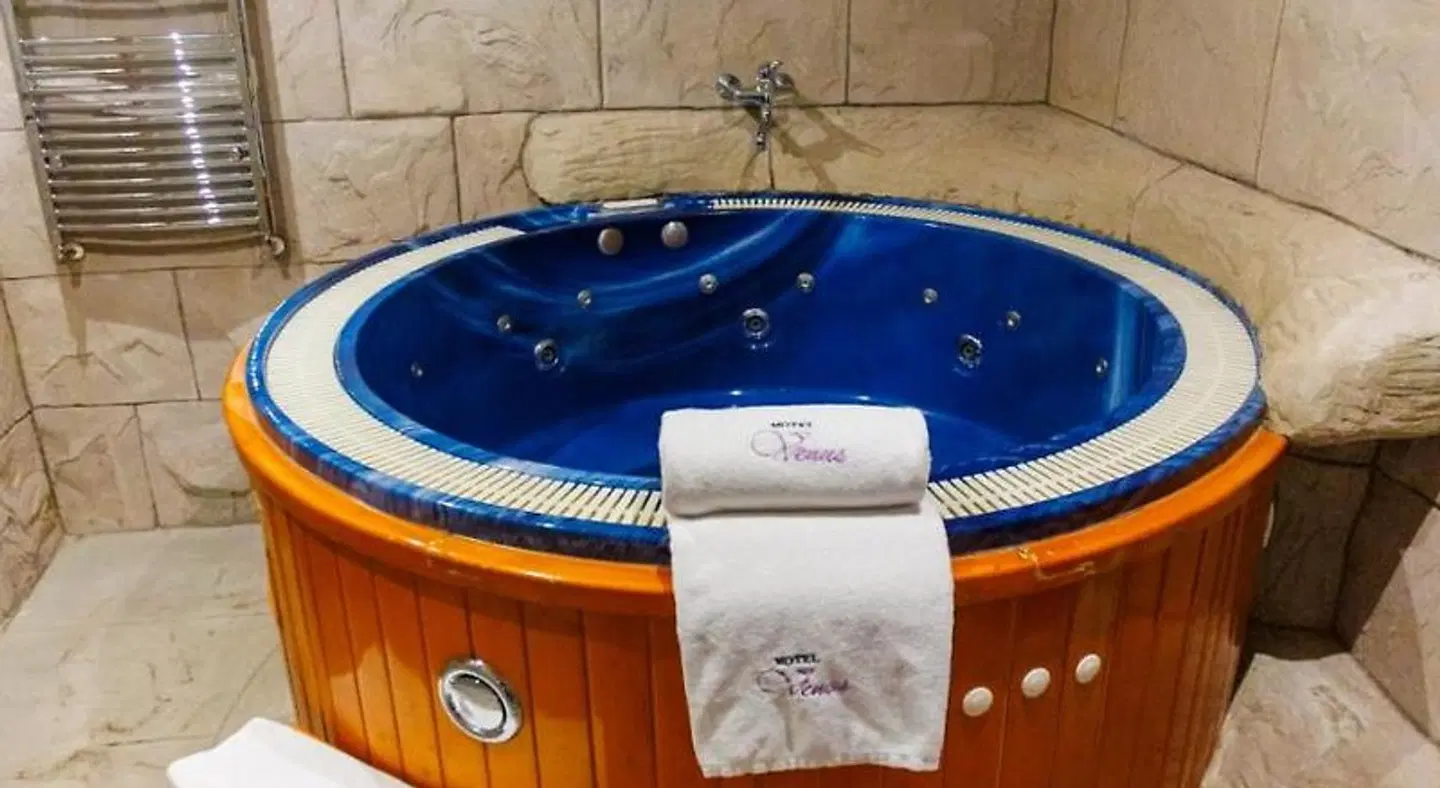 Motel Venus HEALTH_BEAUTY