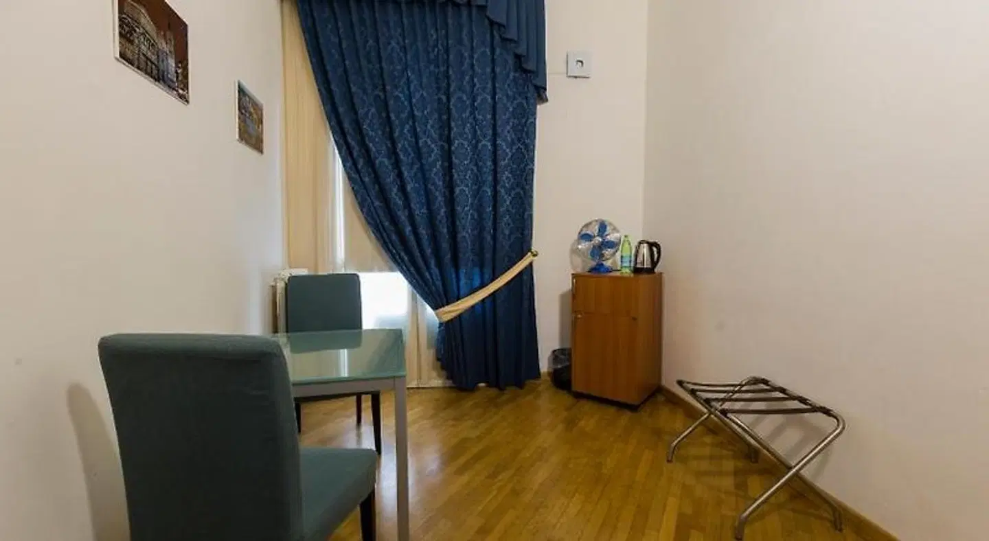 La Locandiera ROOM_EXAMPLE