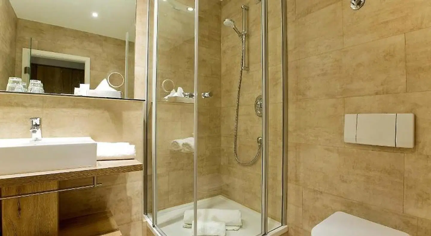 Elements Hotel Christlessee Badezimmer