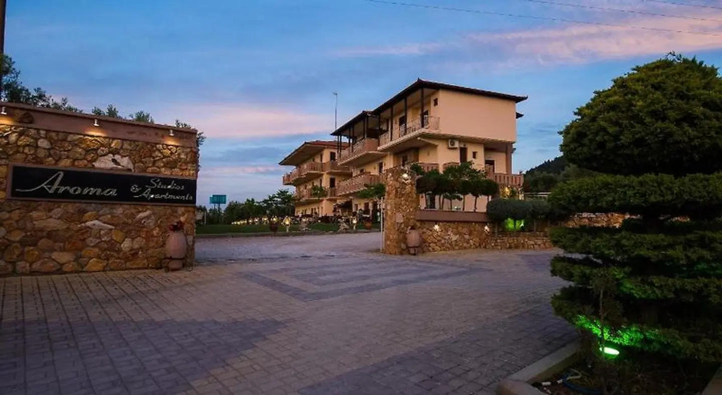 Aroma Studios and Apartments EXTERIOR