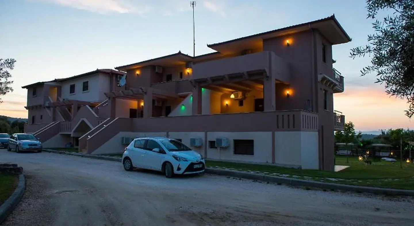 Aroma Studios and Apartments EXTERIOR