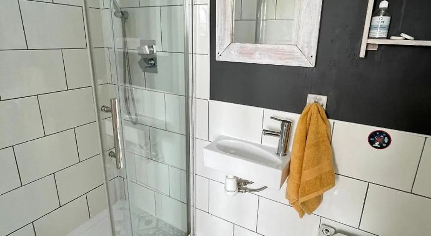 Breakers Lodge Badezimmer
