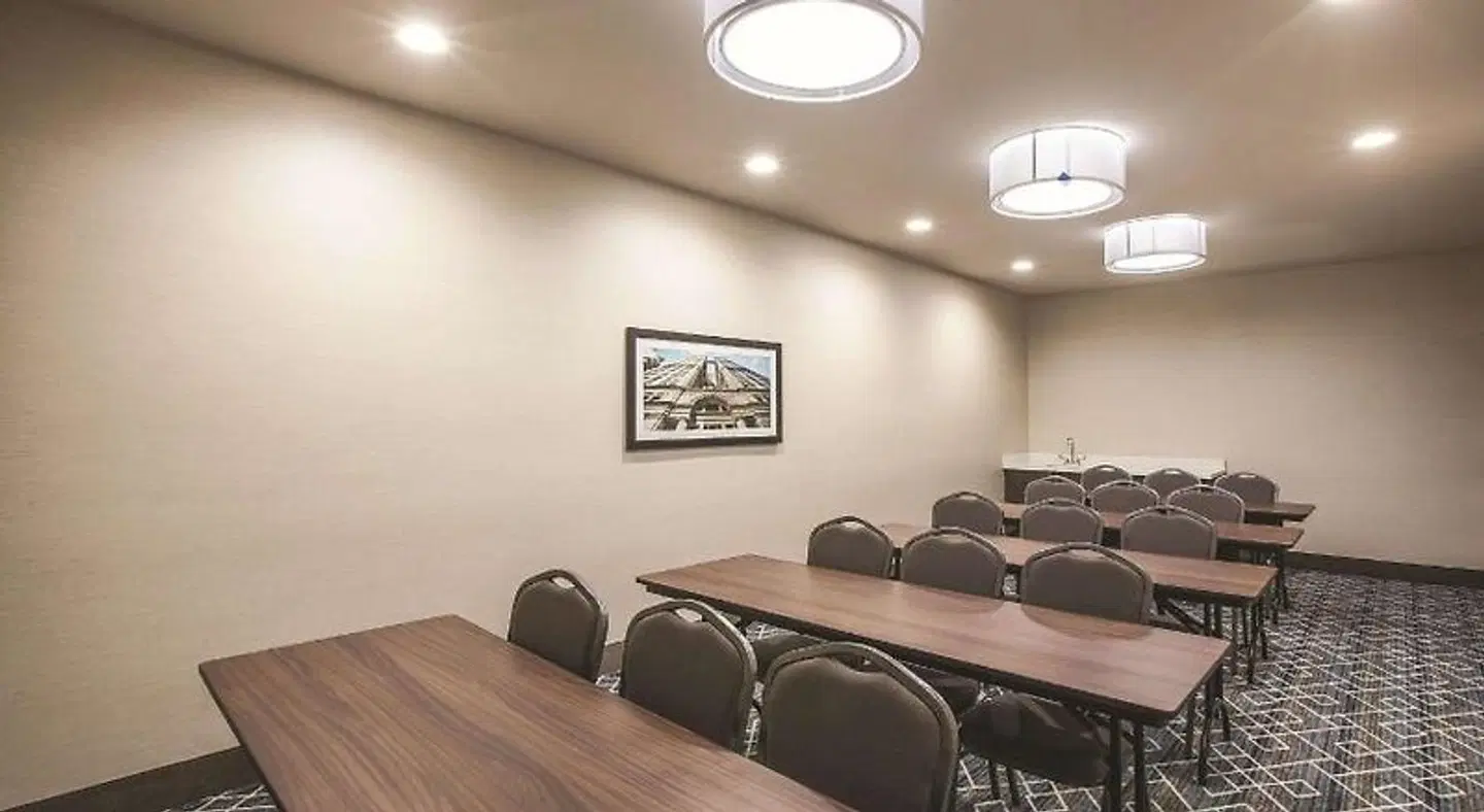 LA QUINTA INN SUITES DALLAS NORTHEAST ARBORETUM Konferenz