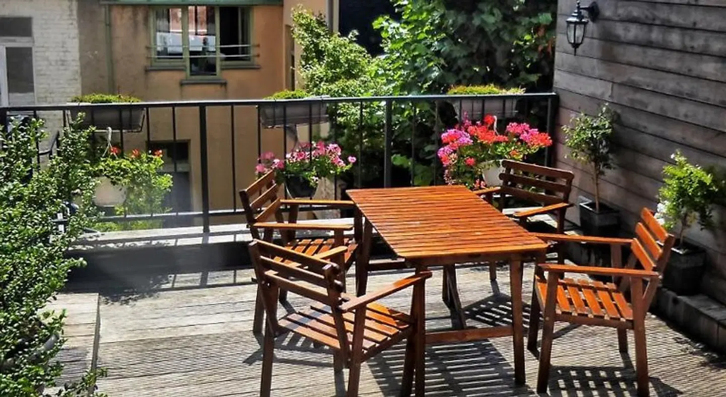Lybeer Hostel Bruges Terrasse