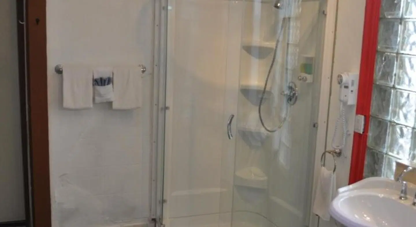 Grand Canyon Hotel Badezimmer