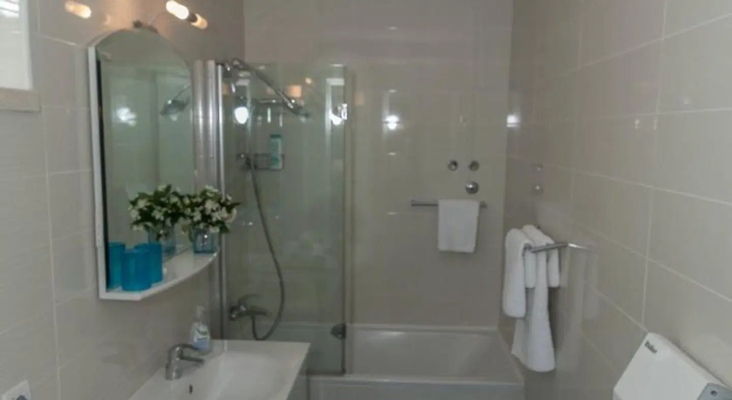 Suncana Apartments Dubrovnik Badezimmer