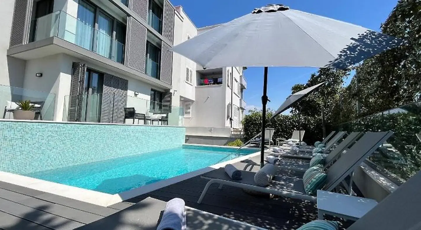 Bel Residence OUTDOOR_POOL