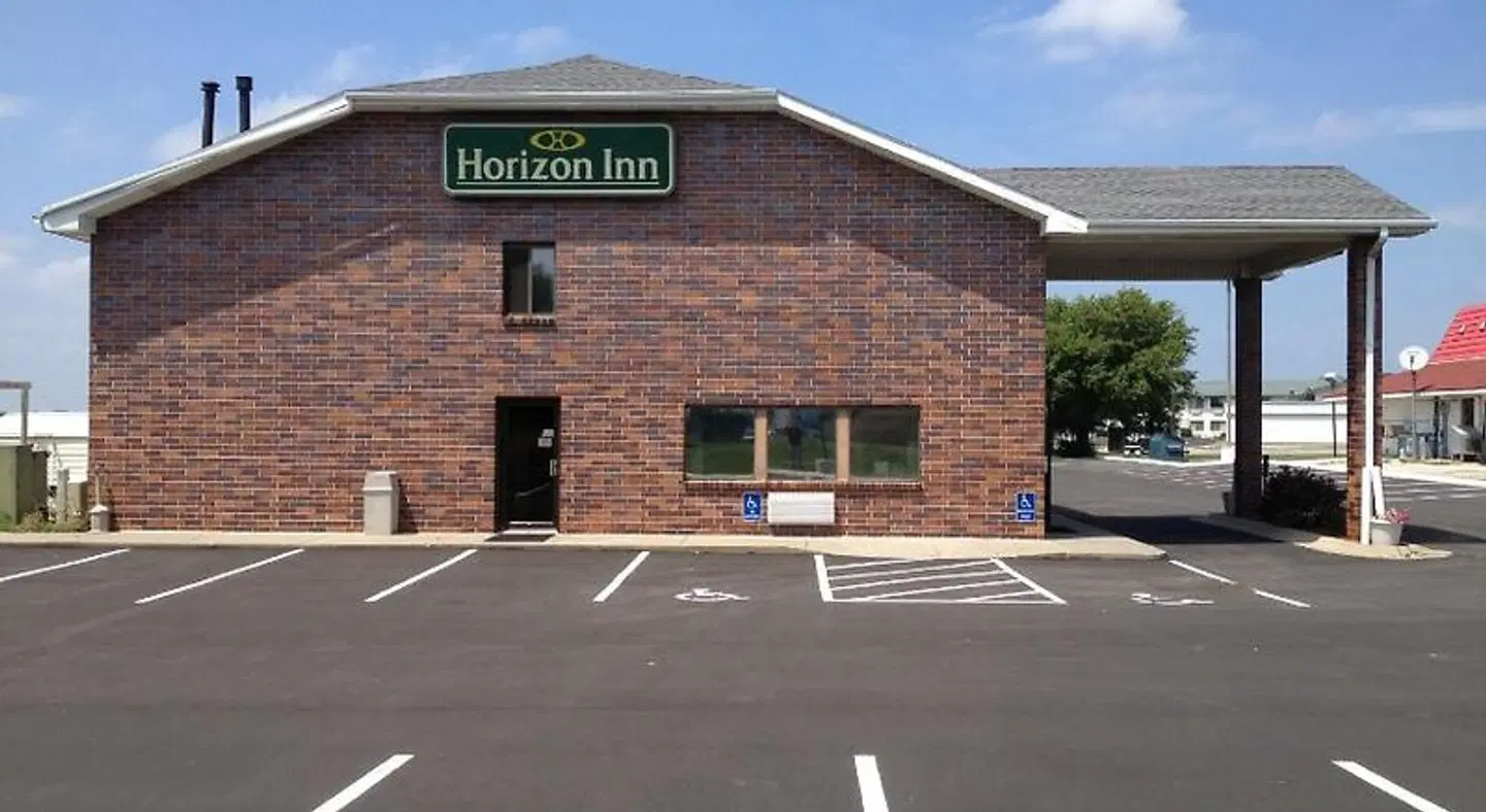 Horizon Inn EXTERIOR