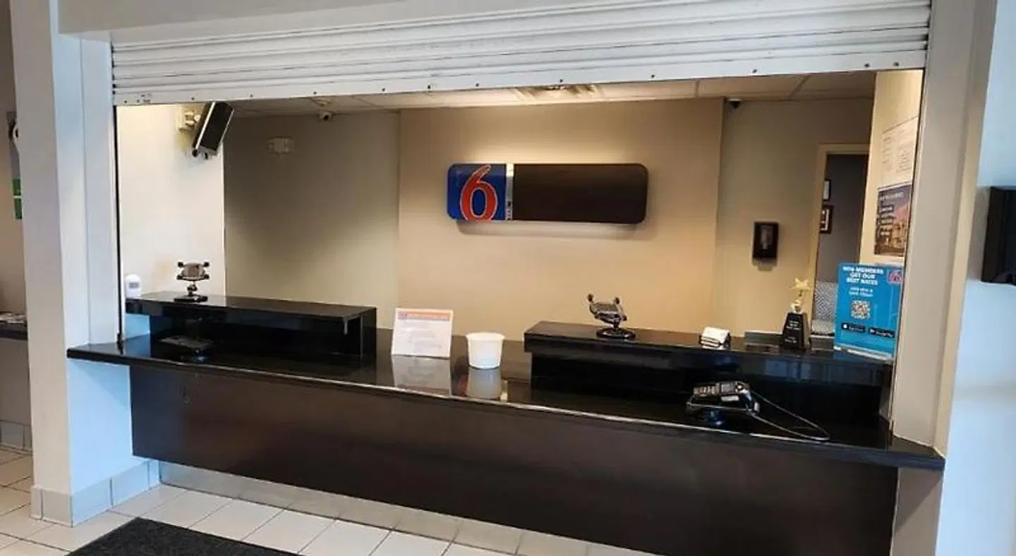 Motel 6 Biloxi, MS - Beach Badezimmer