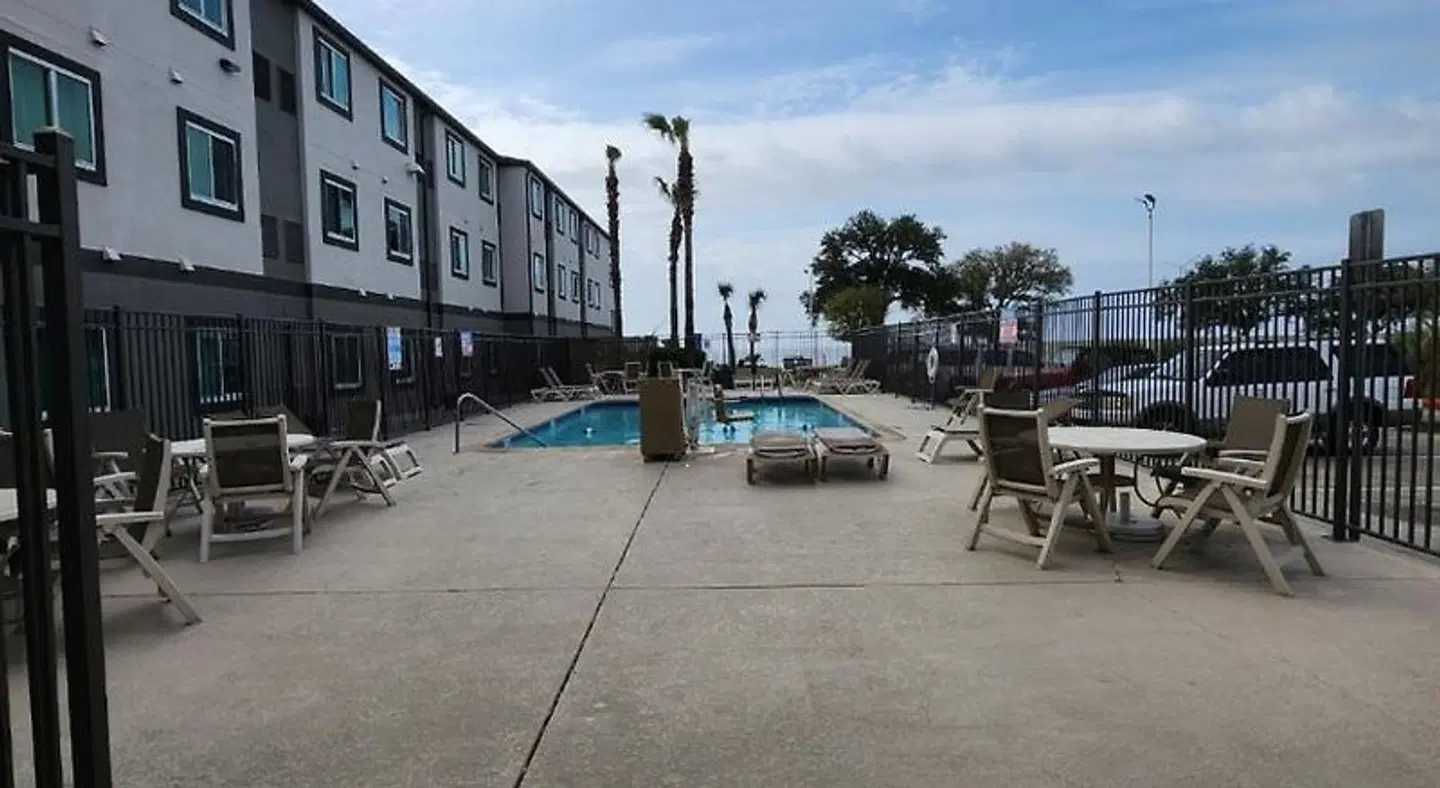 Motel 6 Biloxi, MS - Beach SPORTS_AND_LEISURE