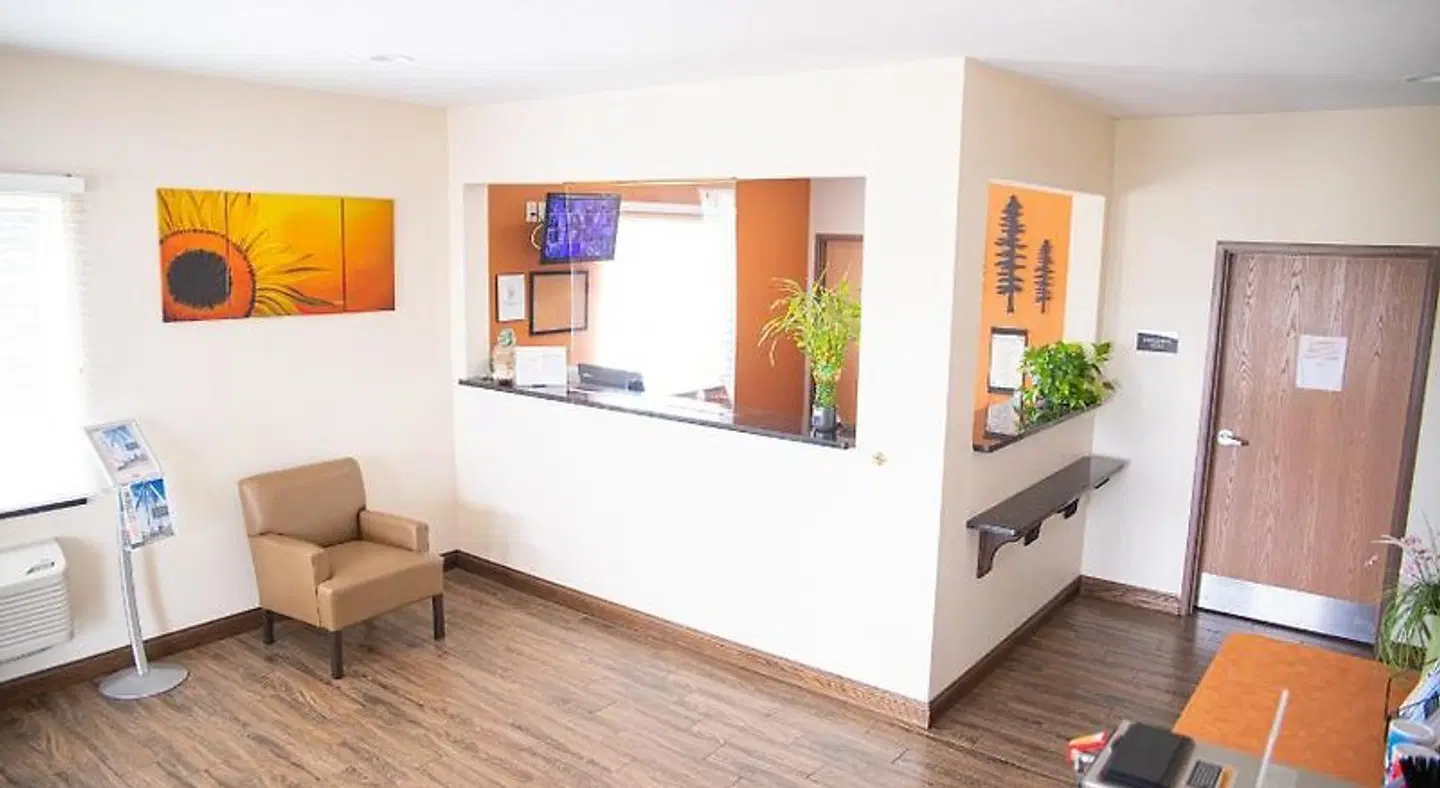 White House Suites ROOM_EXAMPLE