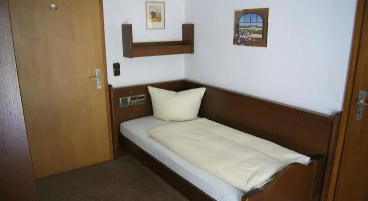 Charlotte ROOM_EXAMPLE