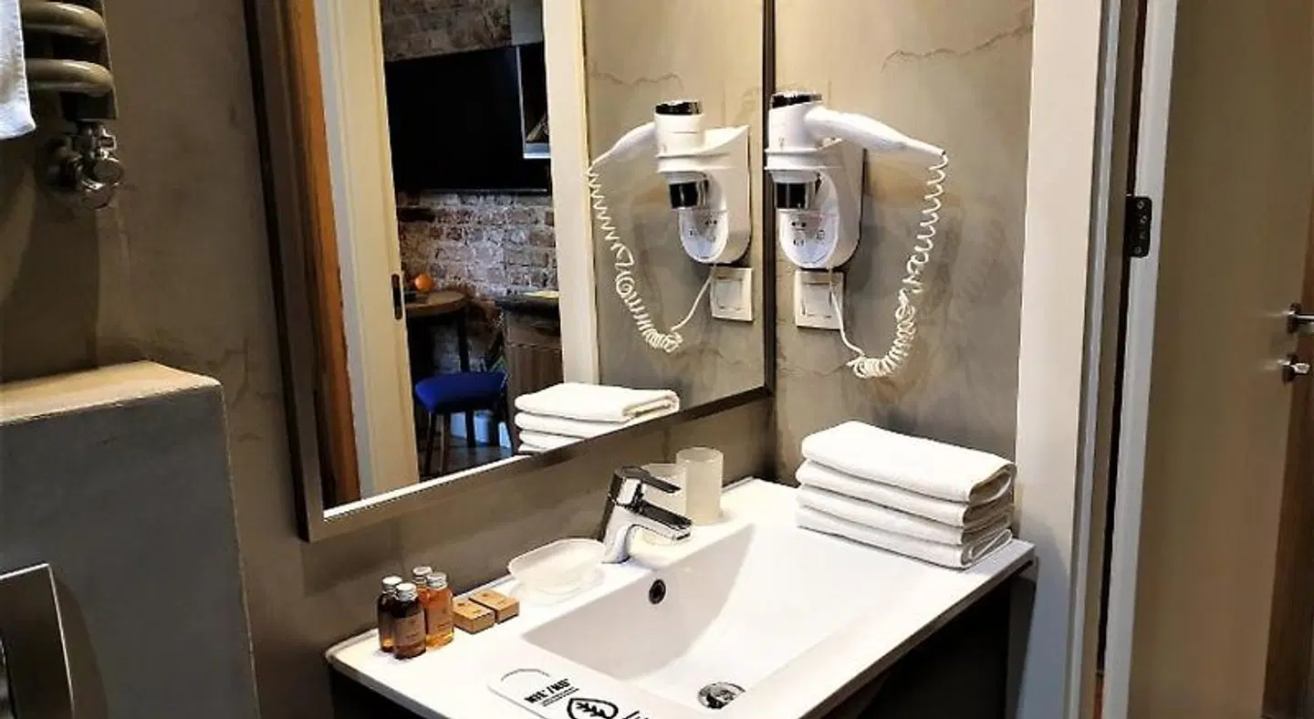 SleepWell Apartments Ordynacka Badezimmer