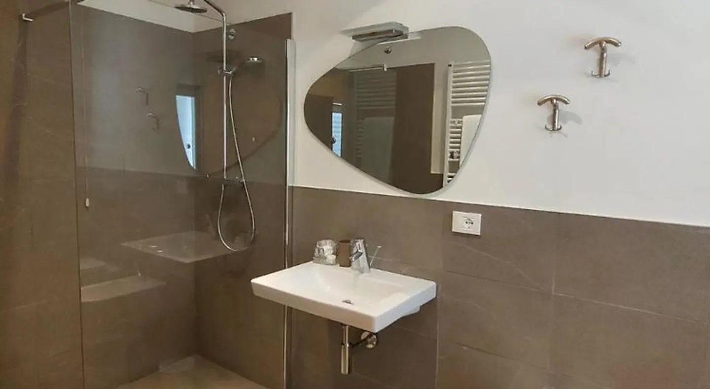 Nuova Opera Rooms Badezimmer