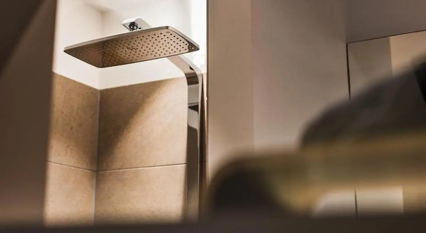 Hotel K99 Badezimmer