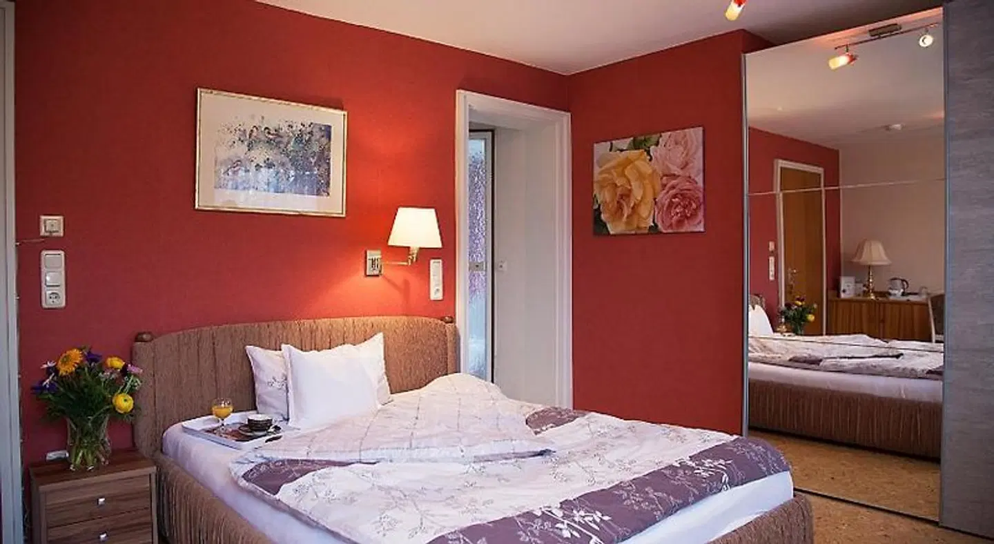 Weber ROOM_EXAMPLE