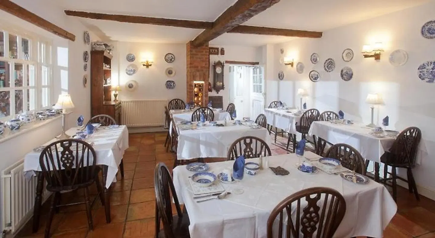 The Old House Guesthouse Restaurant