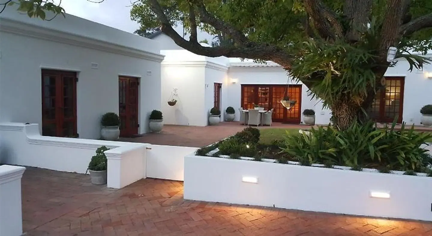Constantia Garden Suites EXTERIOR