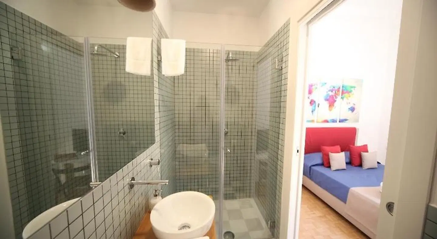 Napoliamo Guest House Badezimmer
