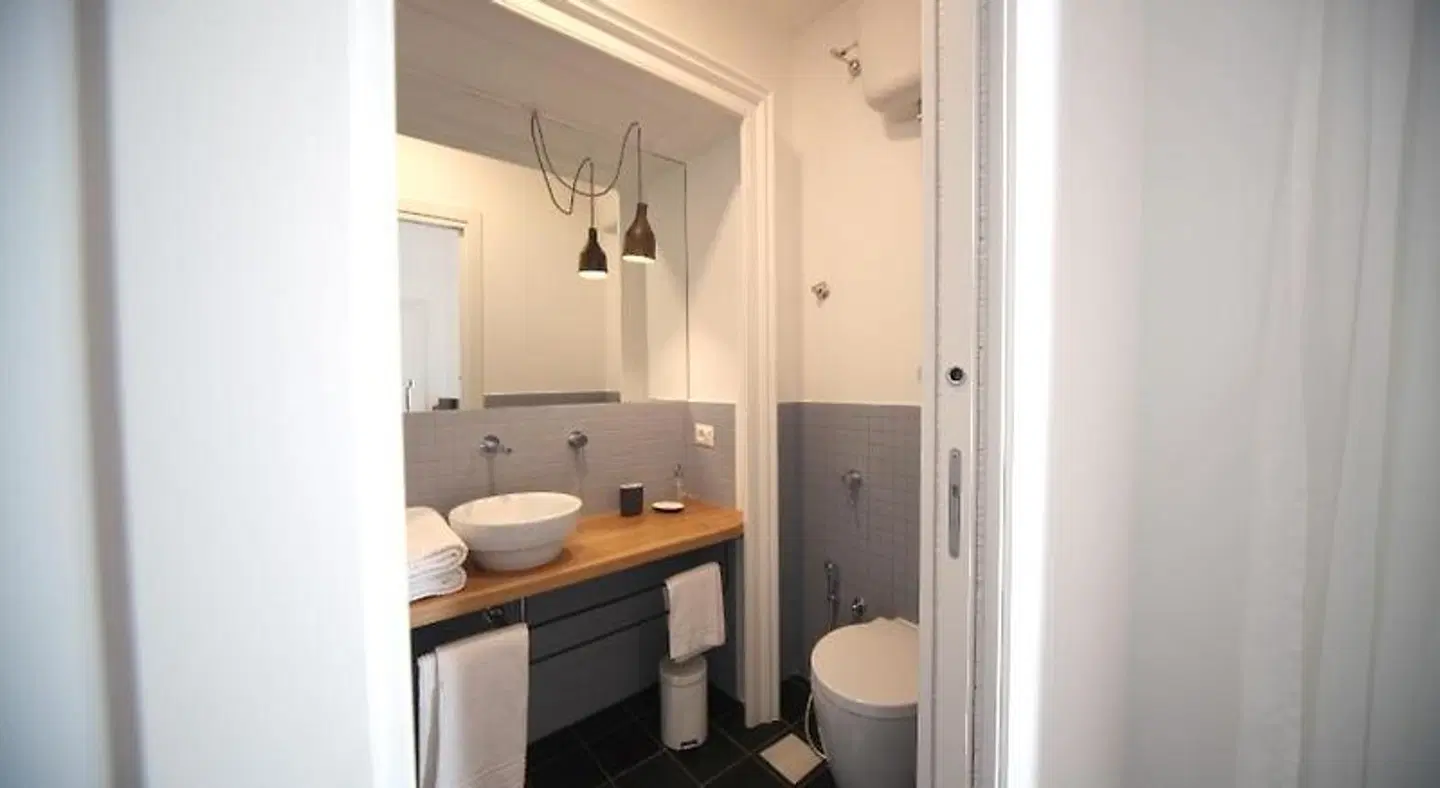 Napoliamo Guest House Badezimmer