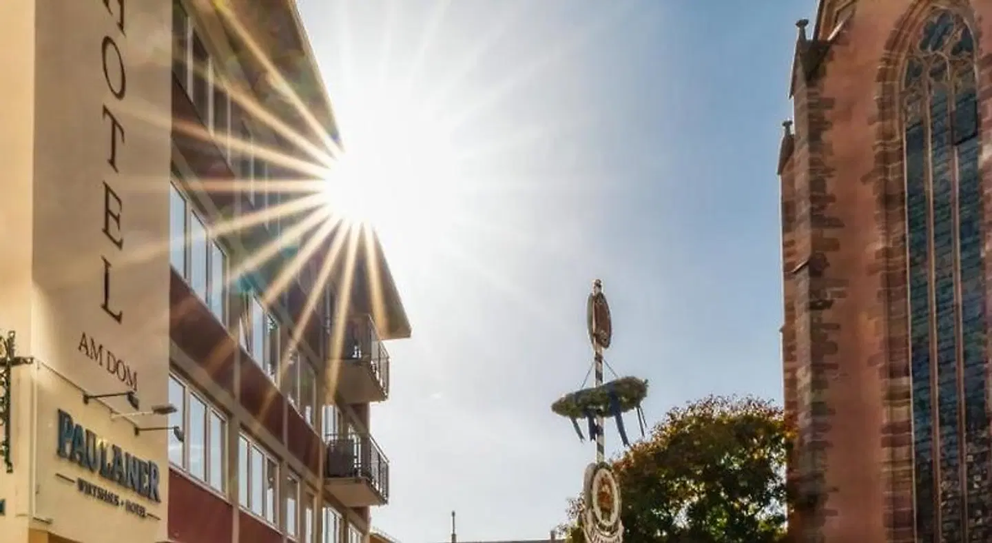 Paulaner am Dom Wirtshaus und Hotel Terrasse