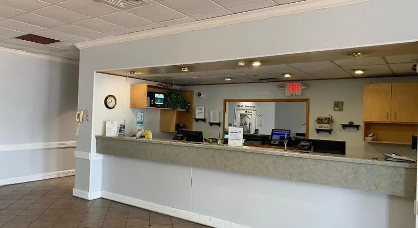EZ 8 Motel Airporter LOUNGE_LOBBY