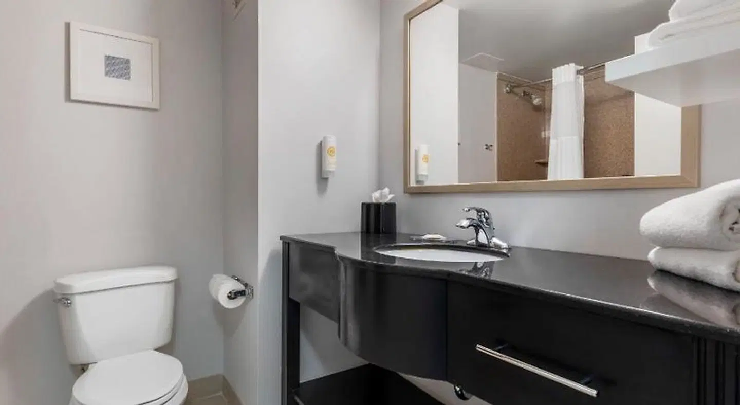 Comfort Inn Plano-Dallas Badezimmer
