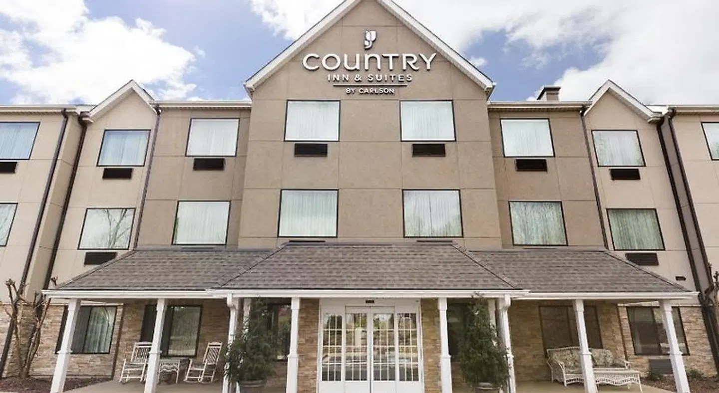 Country Inn & Suites by Radisson, Asheville at Asheville Outlet Mall, NC EXTERIOR